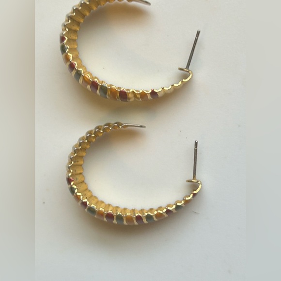 Vintage Gold Tone Hoop Earrings - Picture 9 of 11